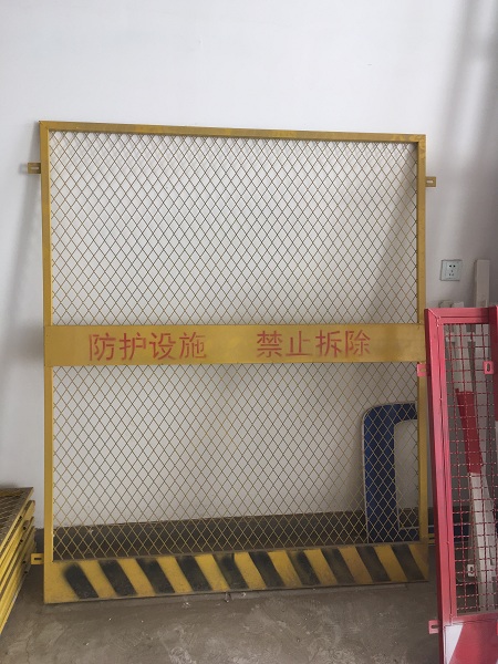 電梯井口安全門